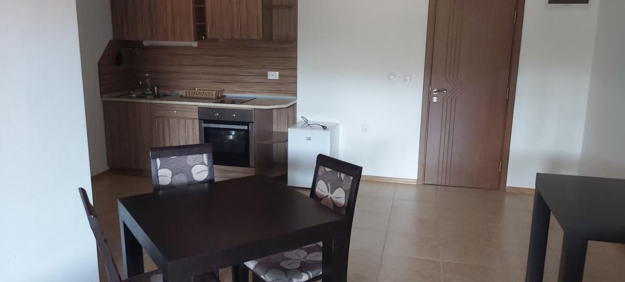 Vidima Apartment Hotel อาพริลซี ภายนอก รูปภาพ